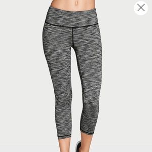 Victoria Secret “Knockout” Capri leggings